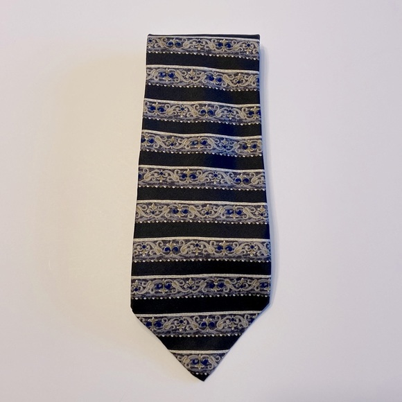 Barrington Other - Barrington Silk Black Paisley Striped Tie Size 4in